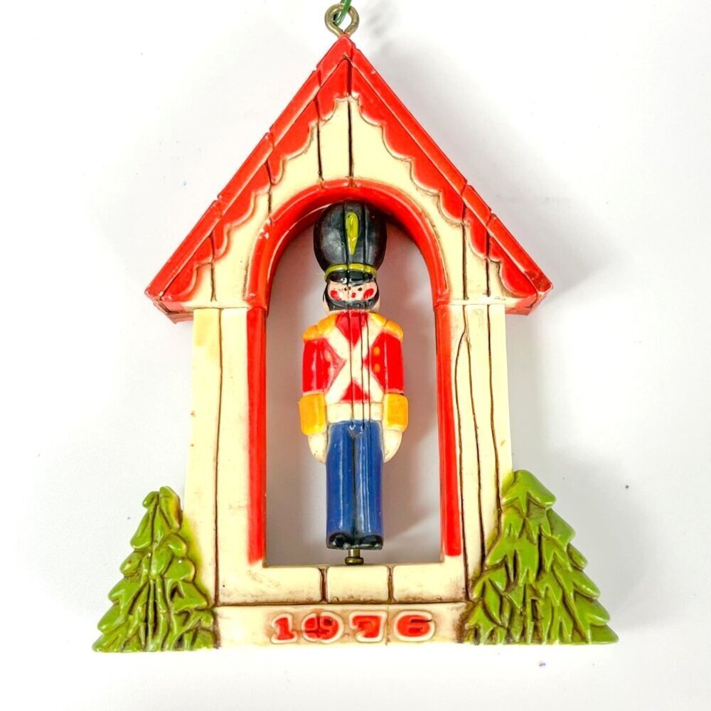 Vintage 1976 Hallmark Guardman Ornament Soldier Door Twirl Abouts
